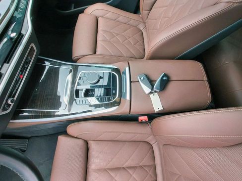 Used 2025 BMW X5 sDrive40i w/ Parking Assistance Package RWD image 9