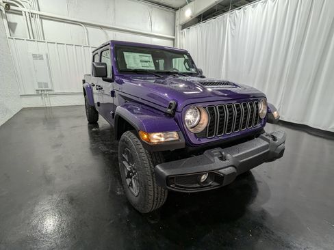 New 2026 Jeep Gladiator Sport image 5