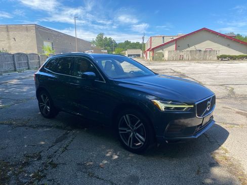 Used 2019 Volvo XC60 T6 Momentum w/ Premium Package AWD/4WD image 7