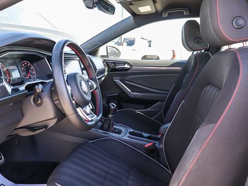 Used 2019 Volkswagen Jetta GLI image 16