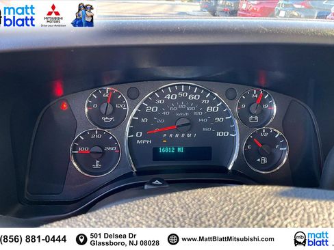 Used 2024 Chevrolet Express 2500 Work Van w/ Driver Convenience Package image 21