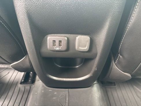 Used 2021 GMC Canyon Denali image 23