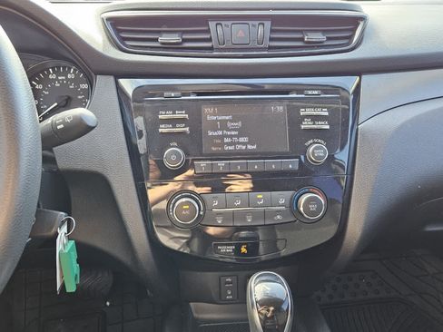 Used 2018 Nissan Rogue Sport S w/ S Appearance Package image 8