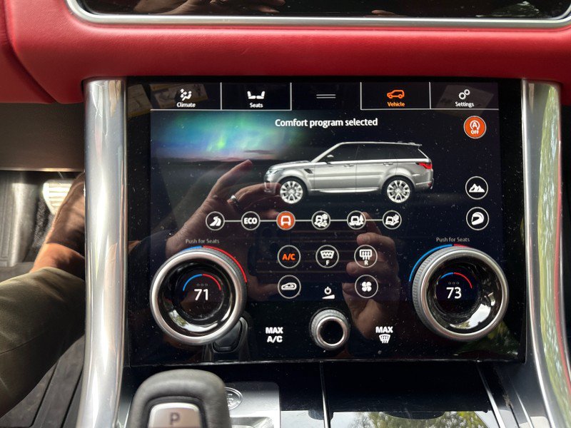 Used 2020 Land Rover Range Rover Sport HST AWD/4WD image 25