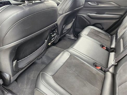 Used 2024 Jeep Grand Cherokee Altitude image 27