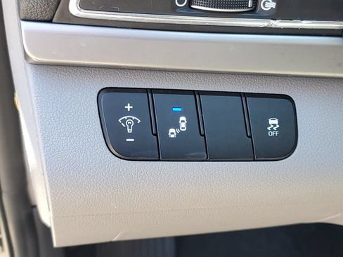 Used 2018 Hyundai Elantra SEL FWD image 17
