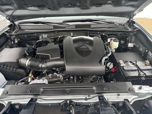 Used 2023 Toyota Tacoma SR image 32