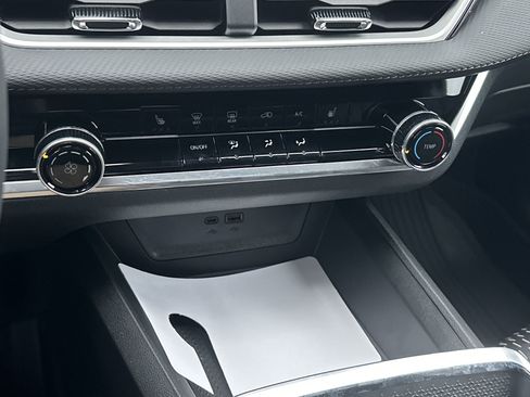 New 2026 Chevrolet Equinox LT w/ LPO, Floor Liner Package image 23