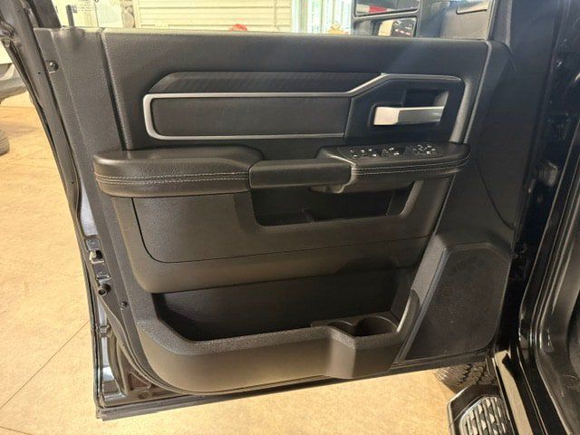 Certified 2025 RAM 2500 Big Horn AWD/4WD image 43