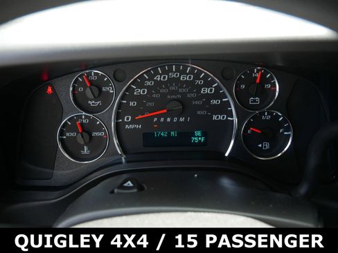 Used 2024 Chevrolet Express 3500 LT w/ LT Preferred Equipment Group RWD image 27