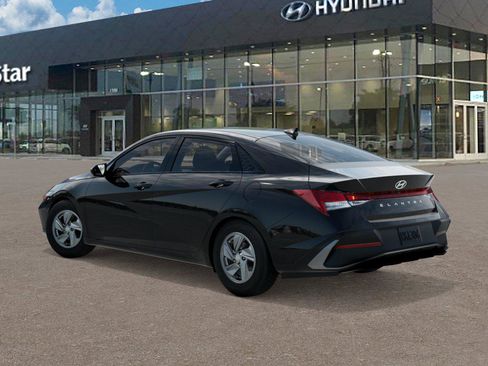 New 2026 Hyundai Elantra SE image 5