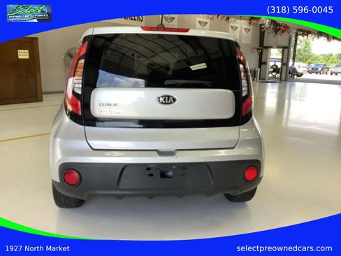 Used 2017 Kia Soul FWD image 3