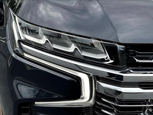 Used 2022 Chevrolet Tahoe LT w/ Max Trailering Package AWD/4WD image 29