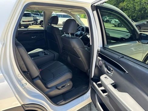 Used 2025 Honda Pilot Touring image 14