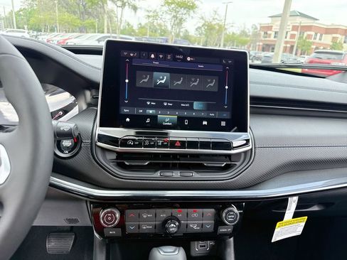 New 2026 Jeep Compass Latitude AWD/4WD image 20