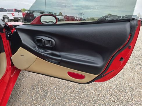 Used 1998 Chevrolet Corvette Convertible image 9