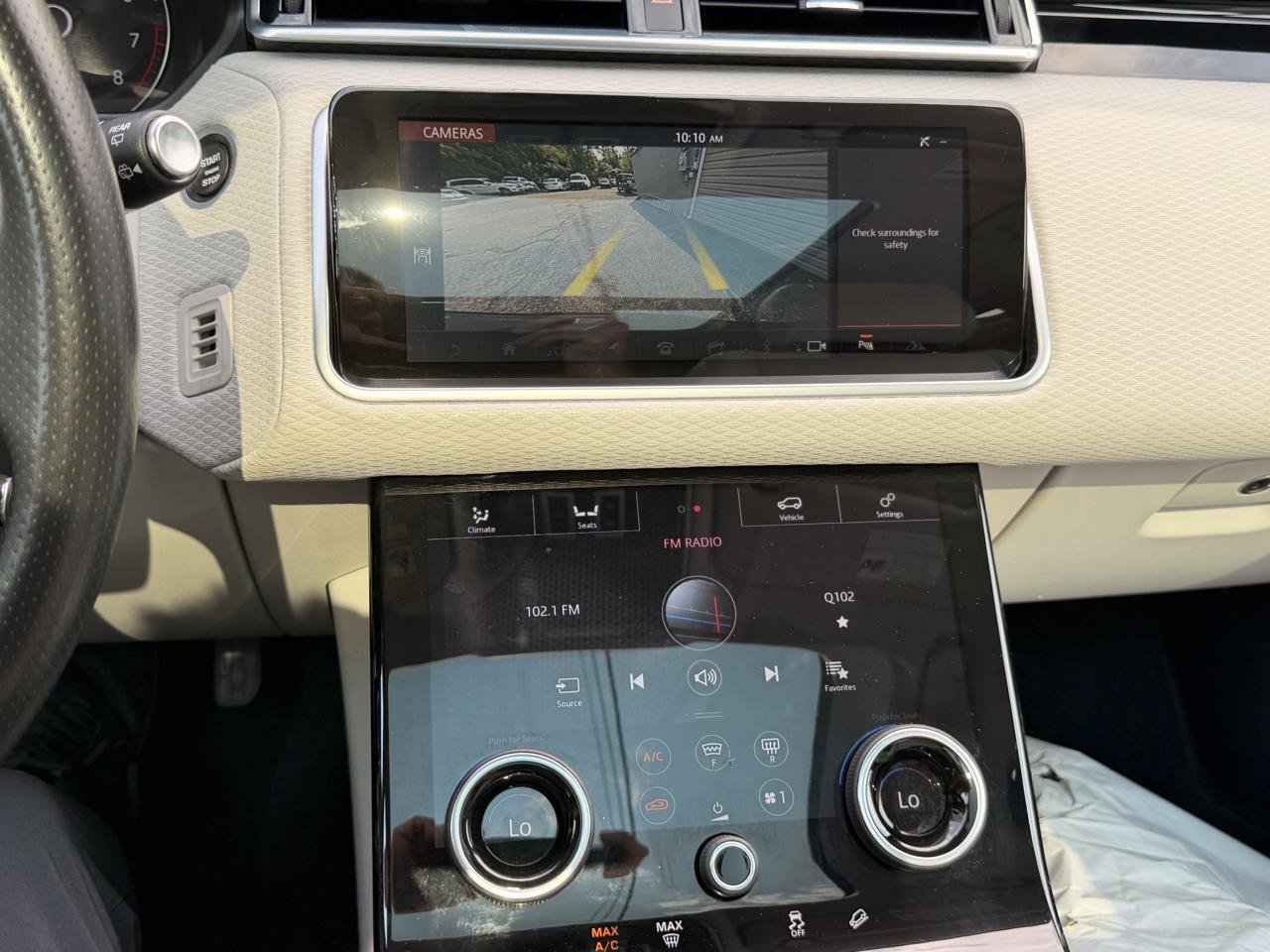 Used 2019 Land Rover Range Rover Velar S AWD/4WD image 38