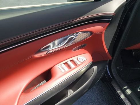 Used 2023 Genesis GV70 2.5T w/ Sport Prestige Package AWD/4WD image 12