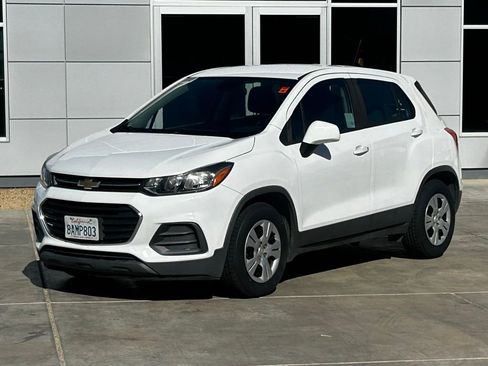 Used 2017 Chevrolet Trax LS image 3