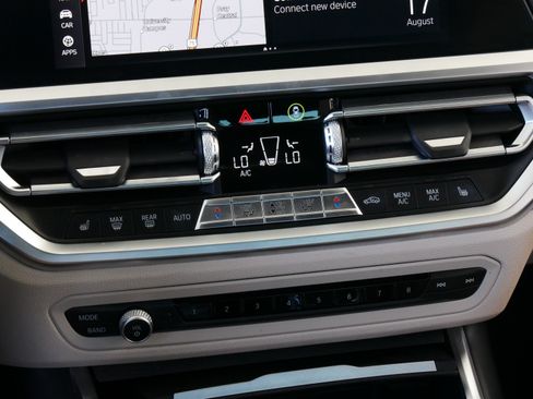 Used 2019 BMW 330i Sedan w/ M Sport Package RWD image 20