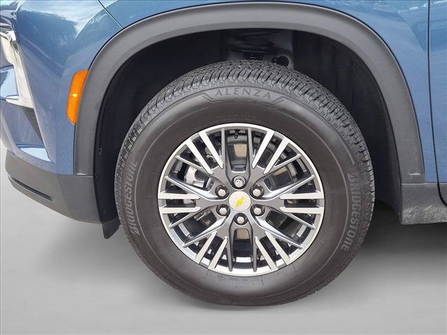 Used 2025 Chevrolet Traverse LT w/ Driver Confidence Package FWD image 22