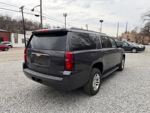 Used 2016 Chevrolet Suburban LT image 8