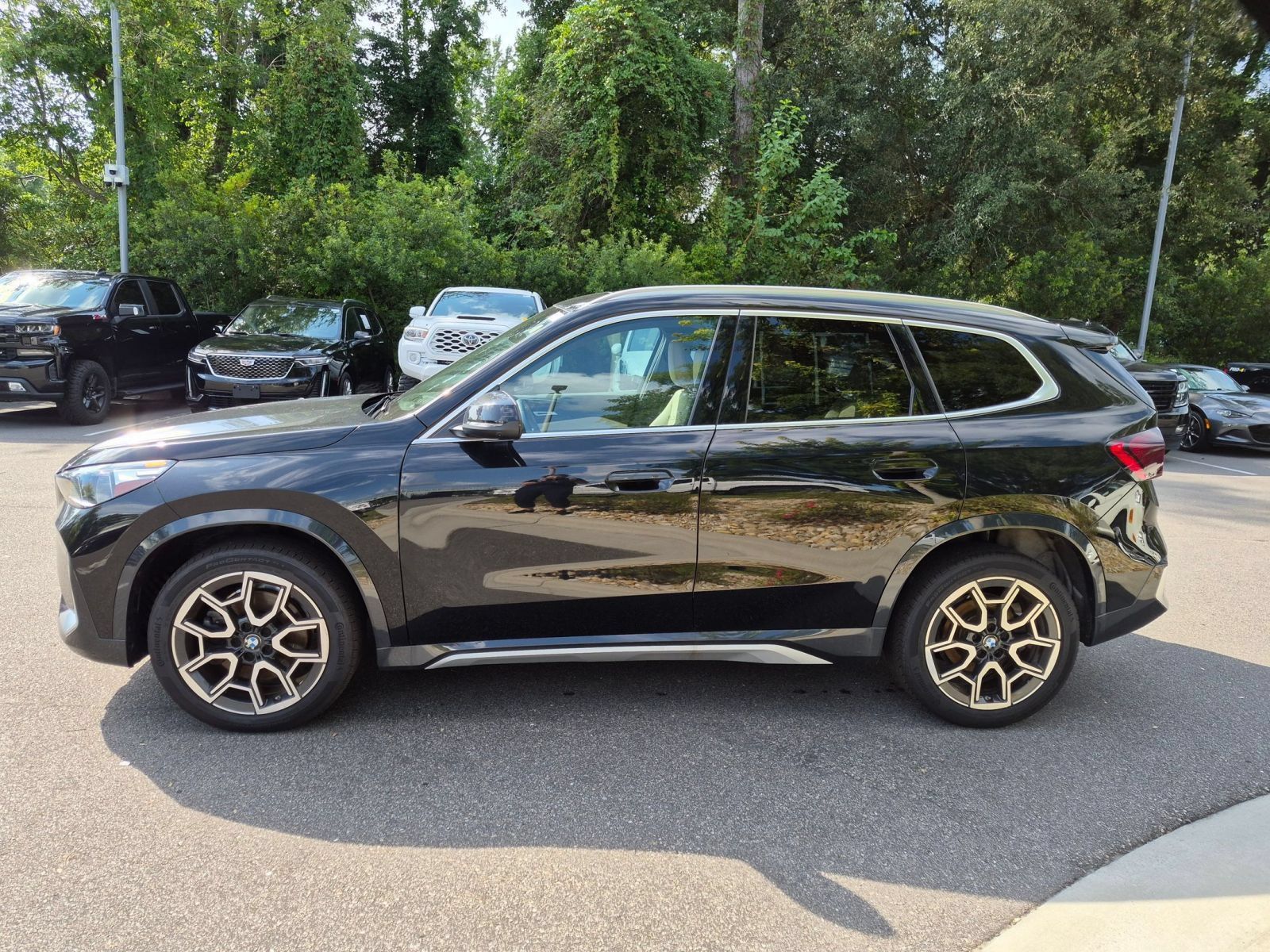 Used 2025 BMW X1 xDrive28i w/ Technology Package AWD/4WD image 6