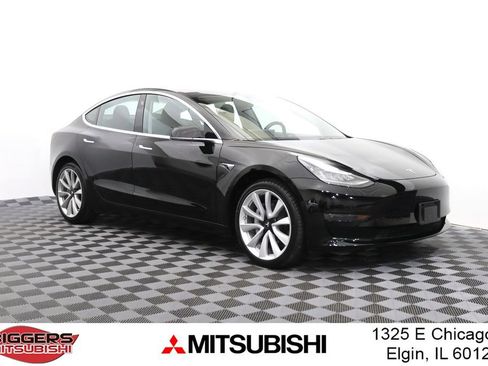 Used 2019 Tesla Model 3 Standard Range RWD image 1