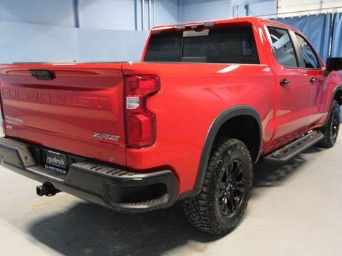 Used 2023 Chevrolet Silverado 1500 ZR2 w/ Technology Package image 39