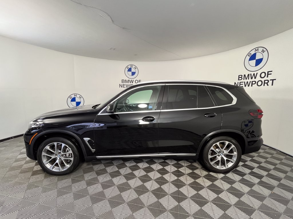 Certified 2024 BMW X5 xDrive40i w/ Parking Assistance Package AWD/4WD image 7