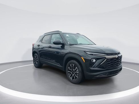 New 2026 Chevrolet TrailBlazer ACTIV FWD image 2