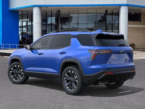 New 2026 Chevrolet Equinox RS w/ Convenience Package III FWD image 3