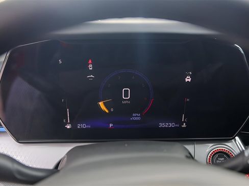 Used 2024 Chevrolet Trax LT w/ Driver Confidence Package image 14