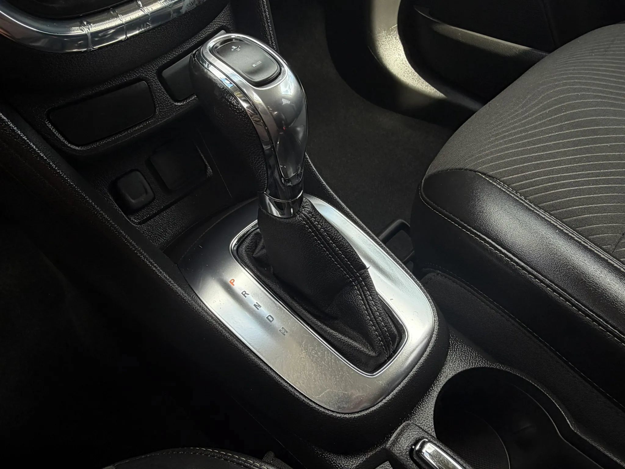 Used 2014 Buick Encore FWD image 21