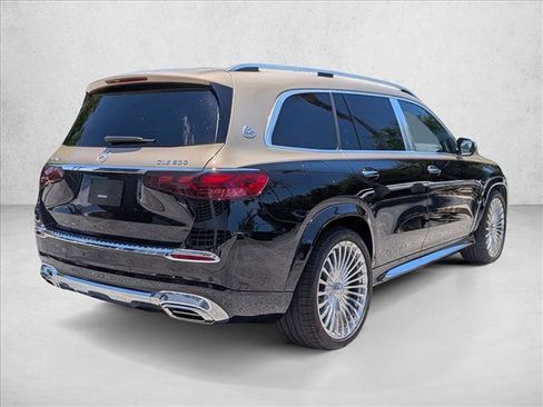 Used 2024 Mercedes-Benz Maybach GLS 600 4MATIC image 5