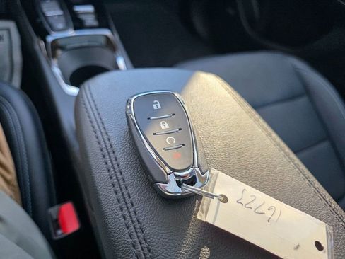 Used 2023 Chevrolet Bolt EUV Premier w/ Sun & Sound Package image 26