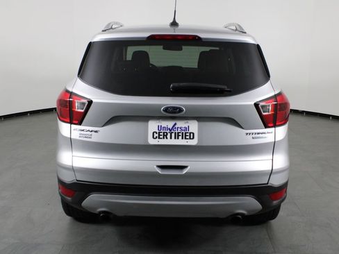 Used 2019 Ford Escape Titanium image 8