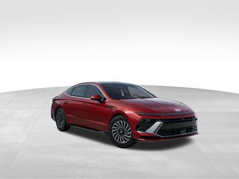 New 2025 Hyundai Sonata Limited image 2