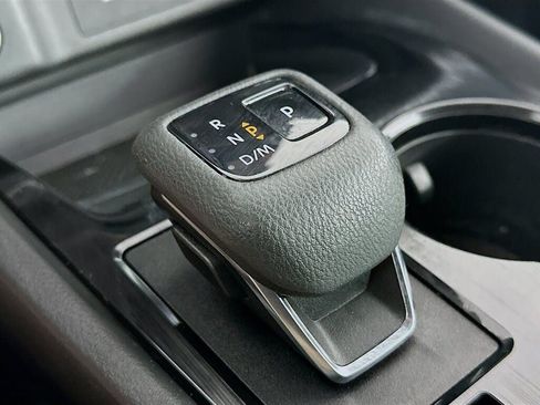 Used 2023 Nissan Rogue SV w/ SV Premium B Package FWD image 13
