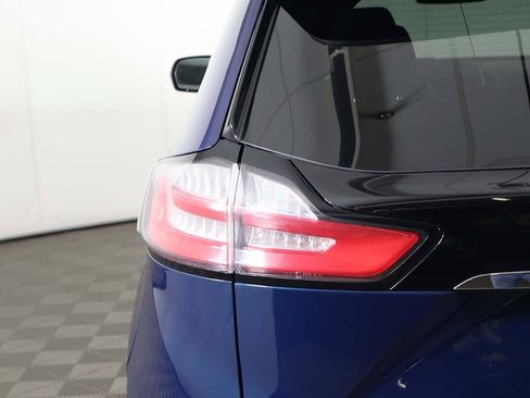 Used 2020 Ford Edge Titanium w/ Equipment Group 301A image 19