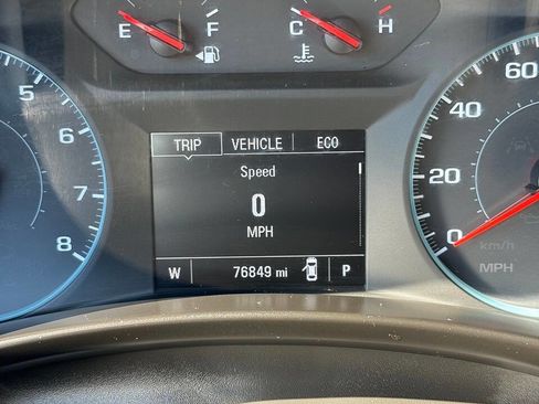 Used 2018 Chevrolet Equinox LS image 12