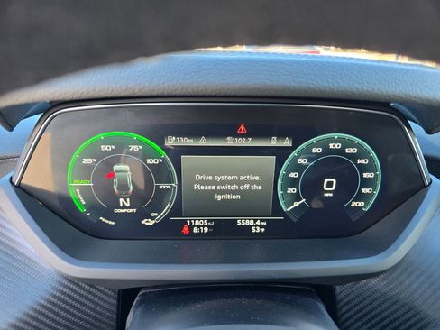 Used 2024 Audi e-tron GT Premium Plus image 8