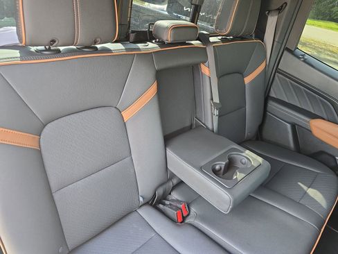 Used 2025 GMC Canyon AT4 w/ Nightfall Edition image 11