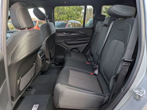 New 2025 Jeep Grand Cherokee Laredo X image 24