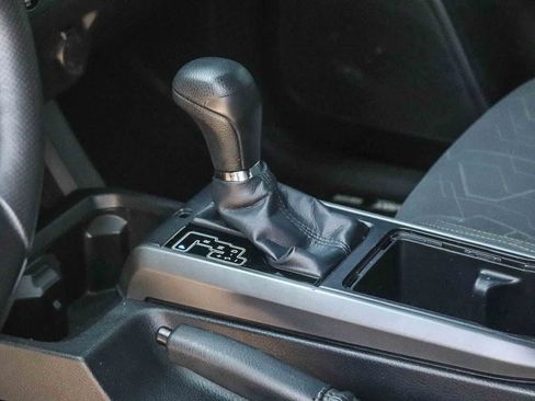 Used 2016 Toyota Tacoma TRD Off-Road w/ Towing Package RWD image 19