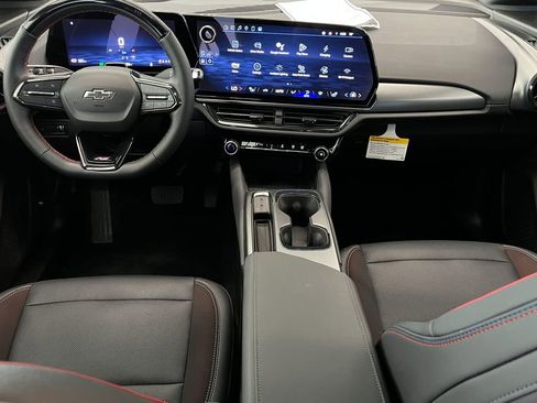 Certified 2024 Chevrolet Equinox EV RS image 19