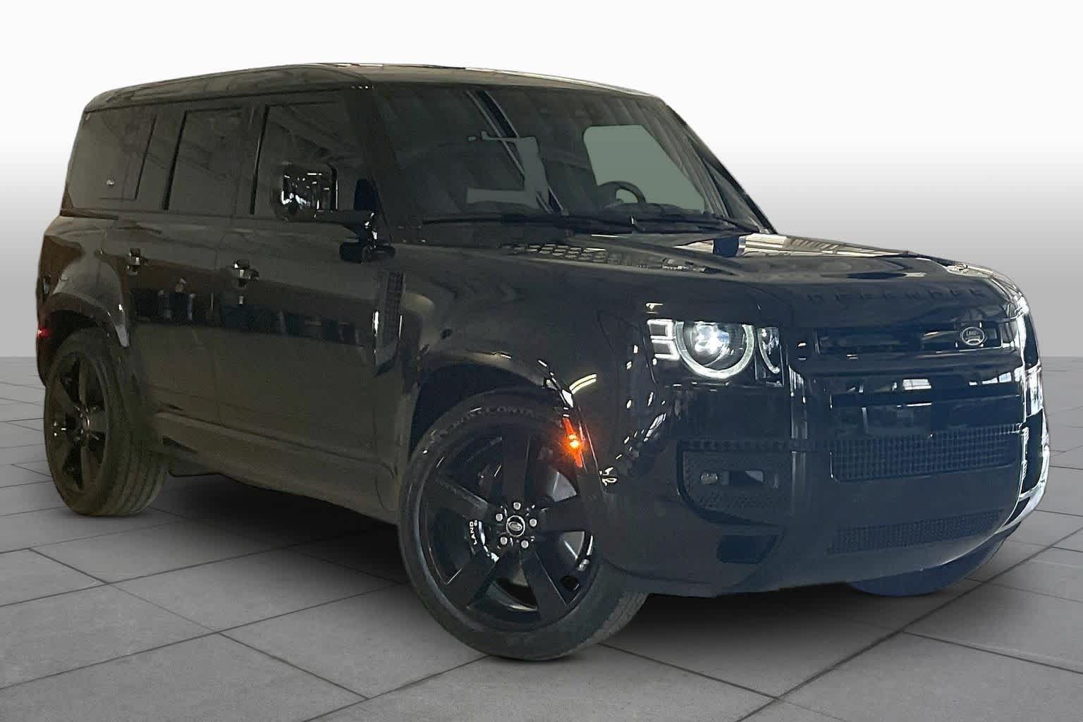 Used 2023 Land Rover Defender 110 V8 AWD/4WD image 2