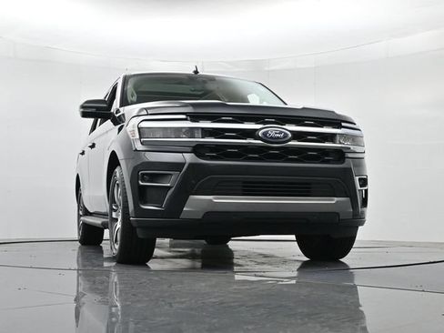 Certified 2024 Ford Expedition Limited RWD image 38