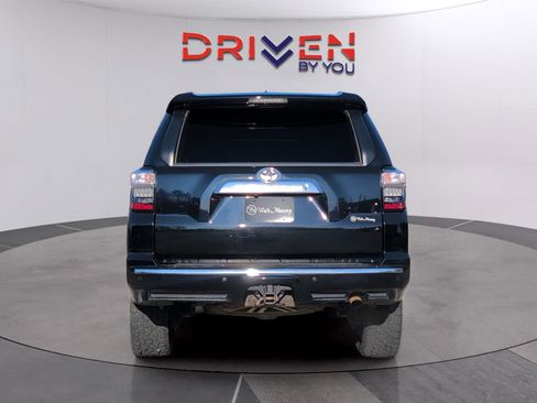Used 2022 Toyota 4Runner Limited image 4