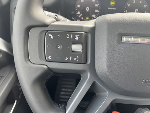 Used 2025 Land Rover Defender 90 X-Dynamic SE AWD/4WD image 15